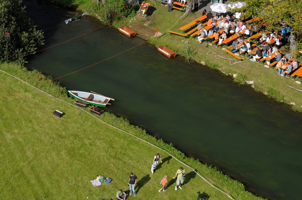 Das ganze Geschehen von 30 Meter Höhe aus. Dank des Waischenfelder Drehleiter-Fahrzeuges