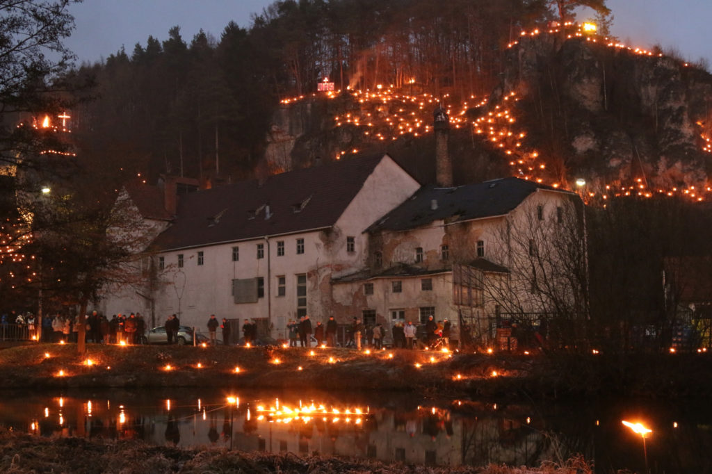 Lichterprozession und Jahresabschluss 2016